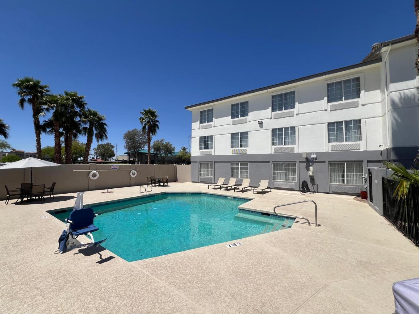 Garner Hotel By Ihg Phoenix - Surprise Exterior foto